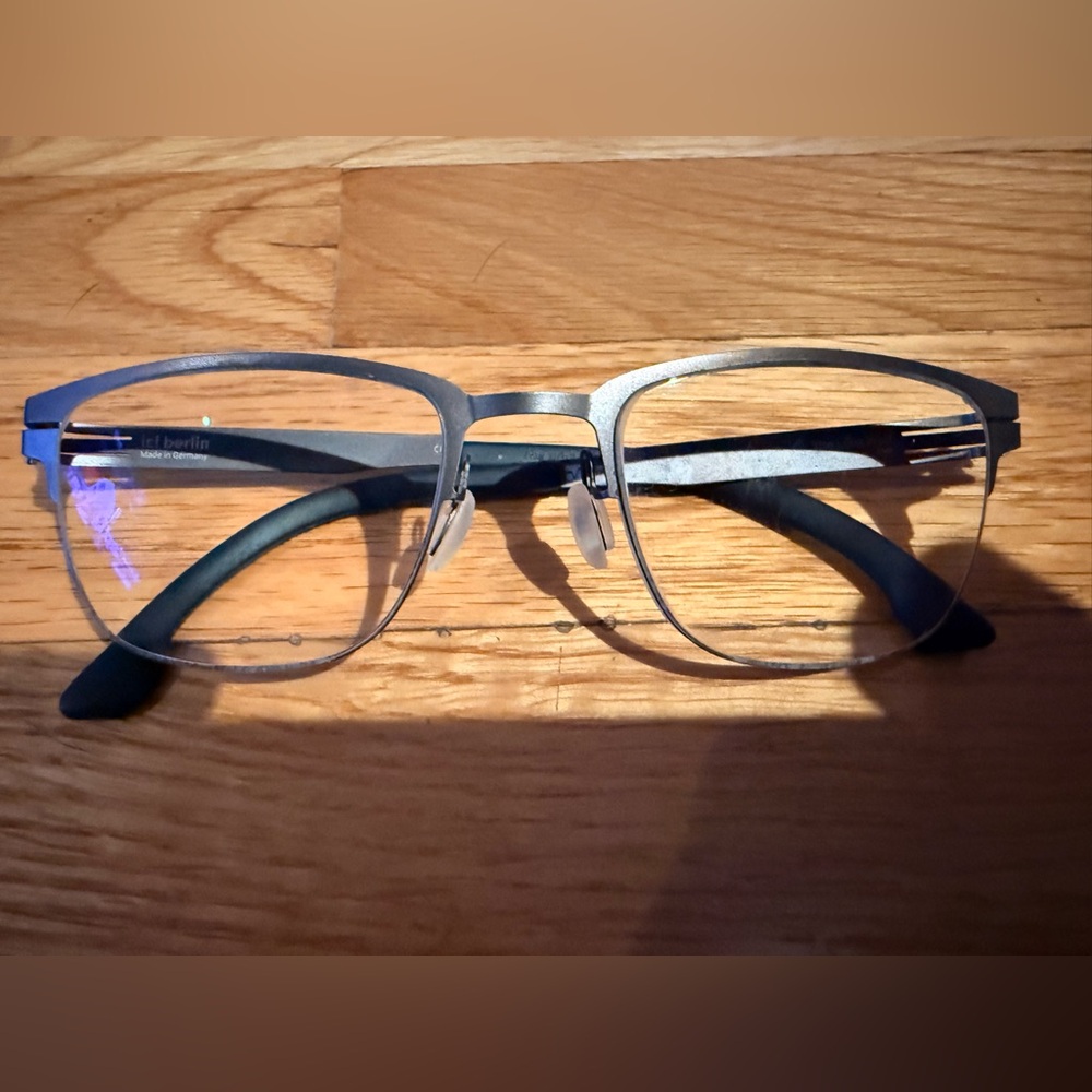 ic! berlin — Lone Wolf — Teak